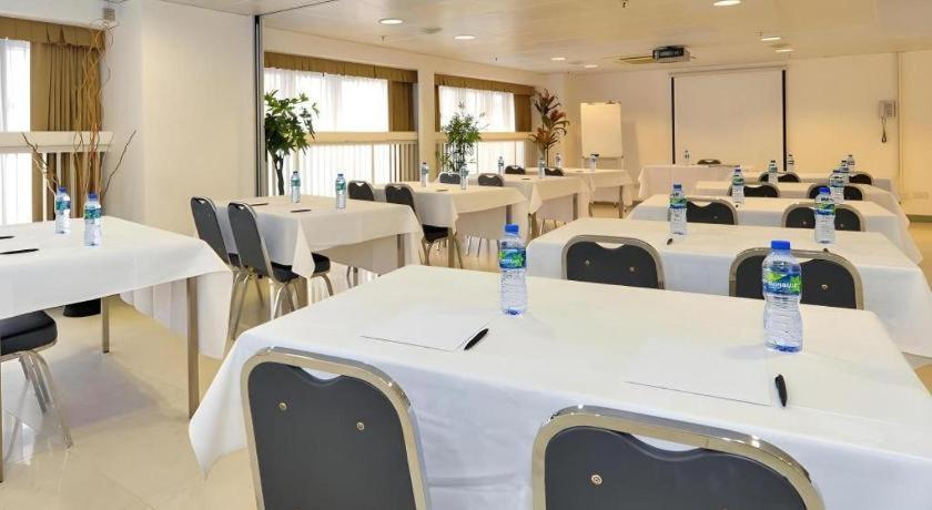 Caritas Oswald Cheung International House Hotel 3*