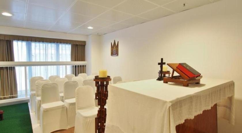 Caritas Oswald Cheung International House Hotel 3*