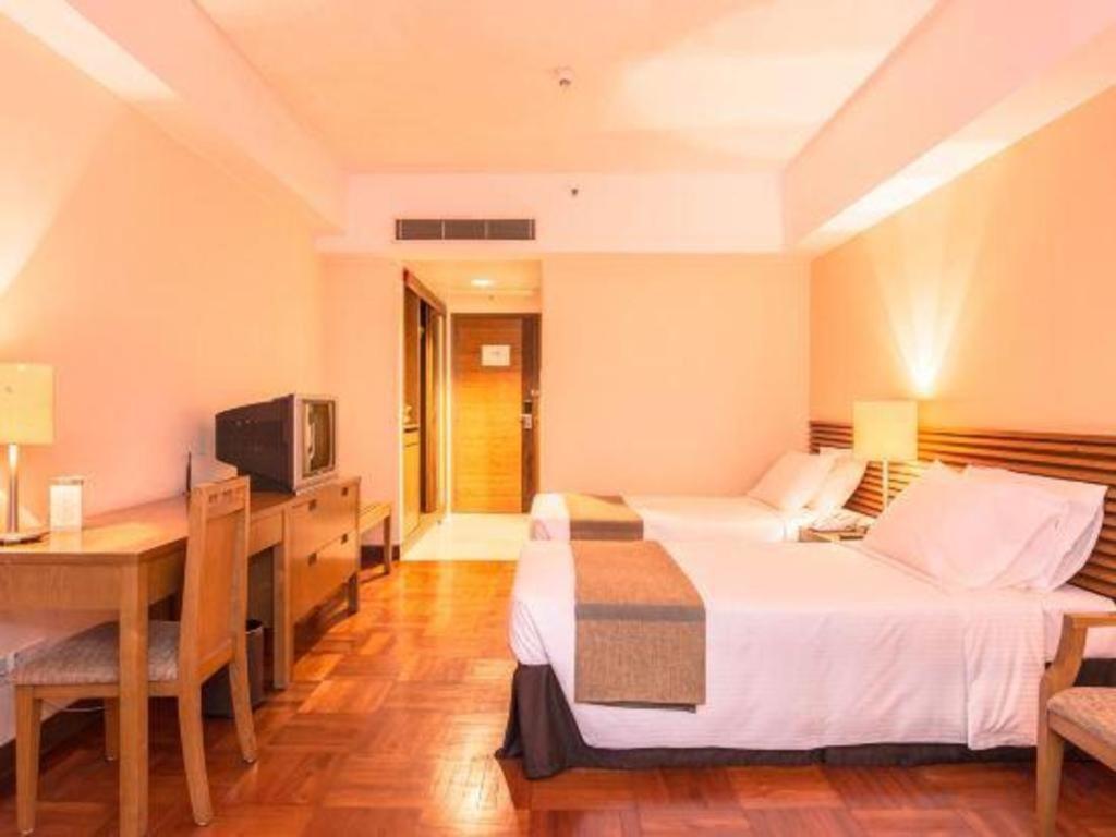 Caritas Oswald Cheung International House Hotel 3*